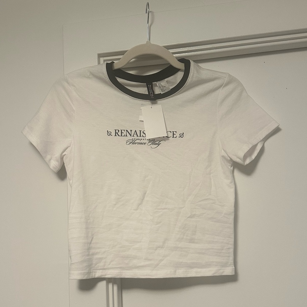 NWT H&M Renaissance Cropped Tee - Picture 2 of 7